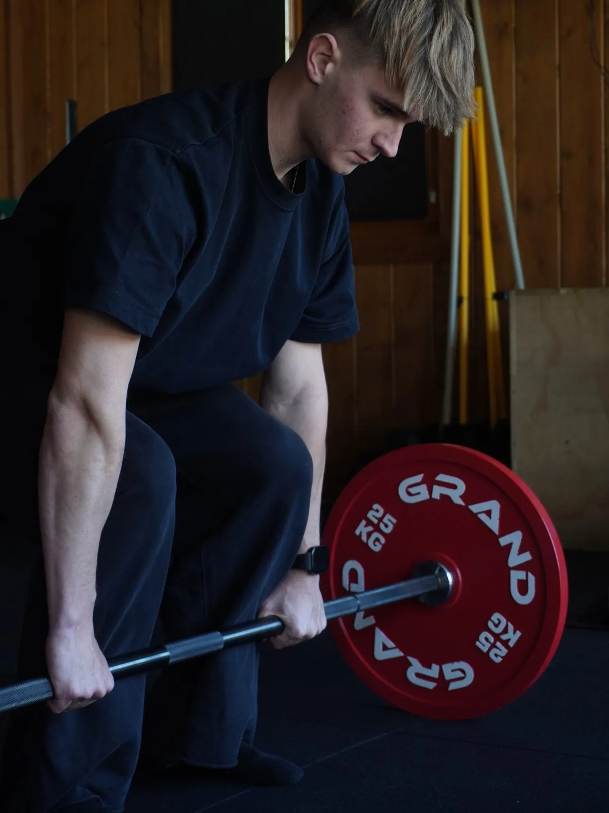 Trening z obciążeniem w studiu Barno Forge